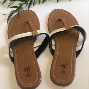 2/$10 SF Women's Black White Slip On Adjustable T-Strap Sandal Size 9